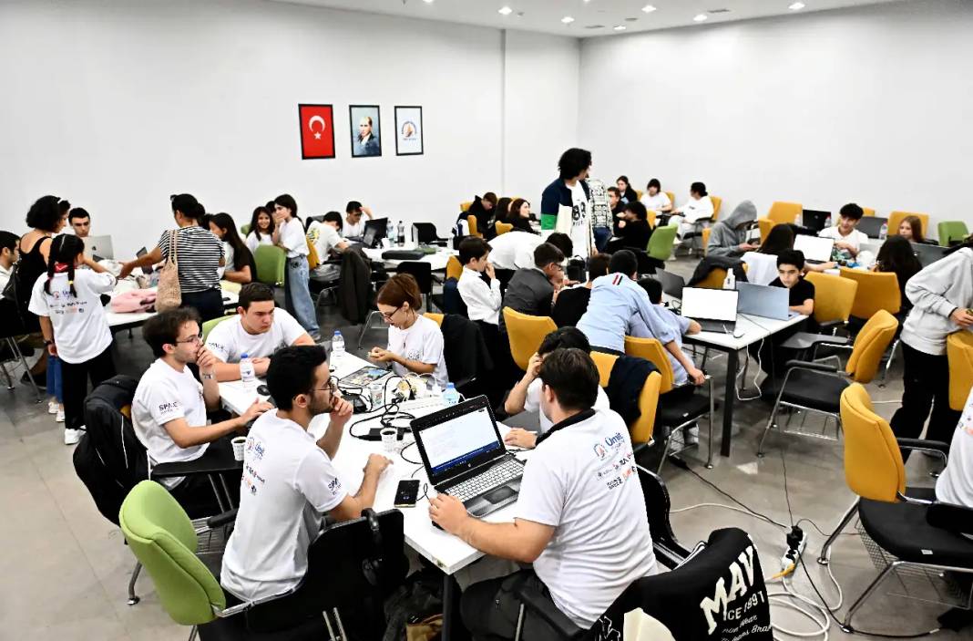 Antalya’da NASA heyecanı: Gençler 48 saat yarıştı 1